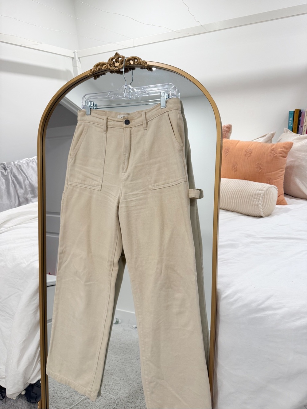 High-Rise Wide-Leg Beige Hidden Jeans